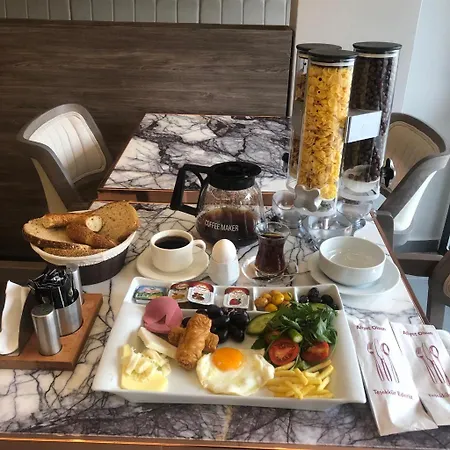 216 Bosphorus Hotel *