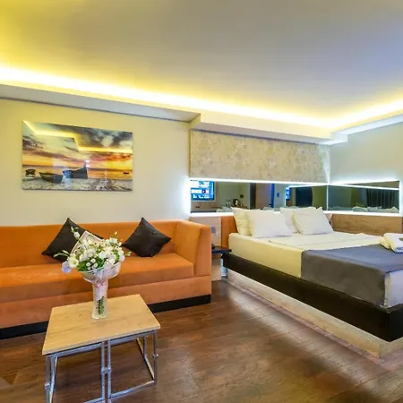 216 Bosphorus Hotel *
