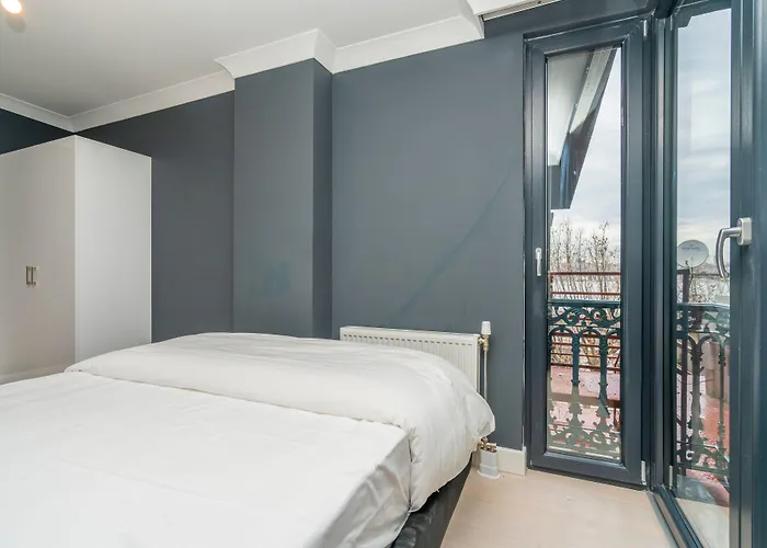 216 Bosphorus Hotell *